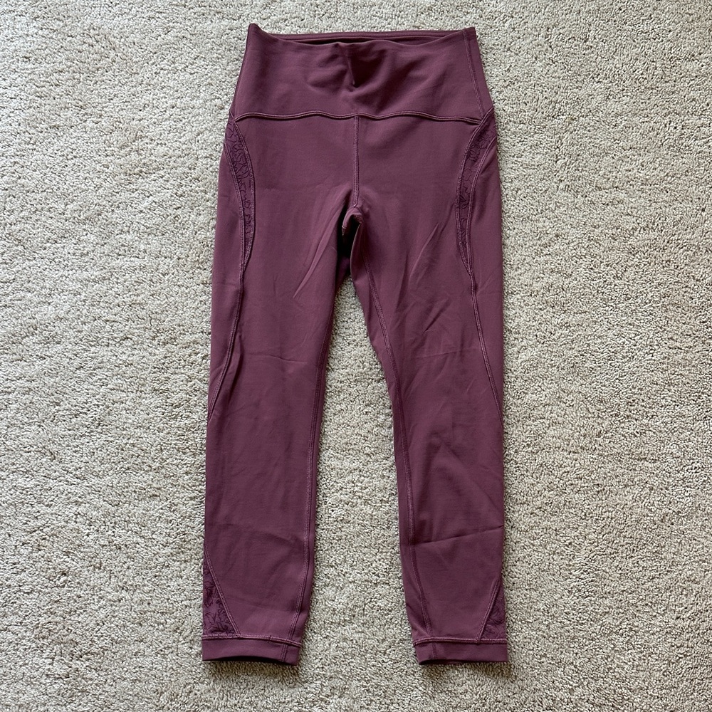 Lululemon Mauve 7/8 Leggings - Mesh Detail - Size 6